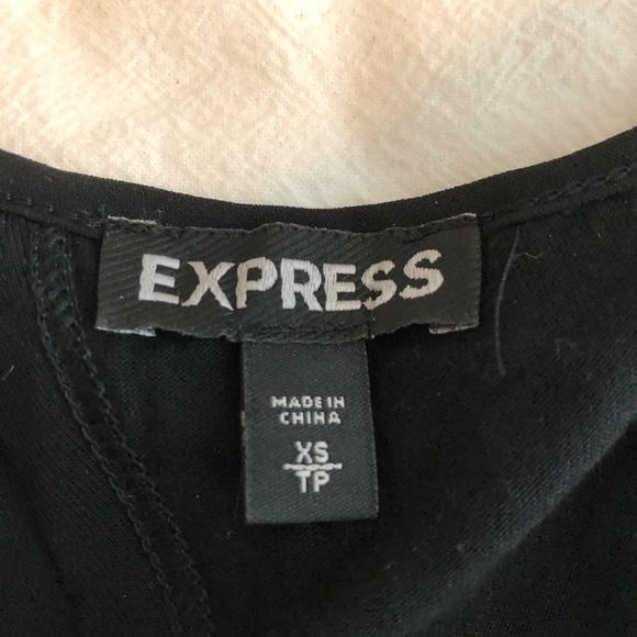 3 for 25 💕 Express Black Sequin tank top - Picture 4 of 4